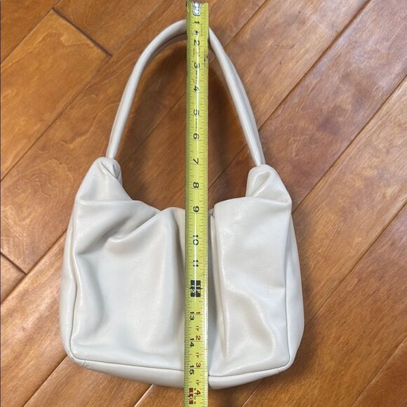 STAUD Felix Off White Leather Gathered Shoulder Bag - Picture 8 of 10